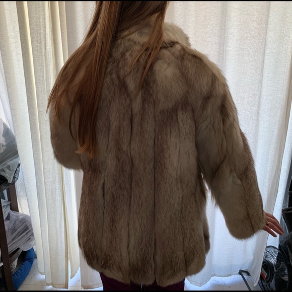 SAGA FOX FUR COAT - Picture 11 of 11